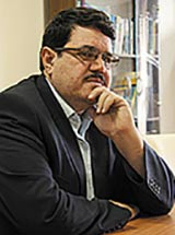دکتر حسین خنیفر استاد تمام دانشگاه تهران و رییس دانشگاه فرهنگیان