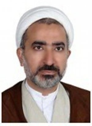 دکتر محمدمهدی کریمی نیا طلبه حوزه علمیه و استادیار و عضو هیأت علمی دانشگاه
