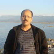 دکتر مجید اسحاقی استاد ریاضی، دانشکده آمار، ریاضی و علوم کامپیوتر، دانشگاه سمنان