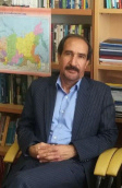 دکتر جهانگیر کرمی دانشیار دانشکده مطالعات جهان دانشگاه تهران